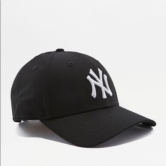 urban outfitters yankees hat
